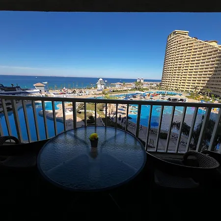 Porto Sokhna Pyramids Resort Sea View